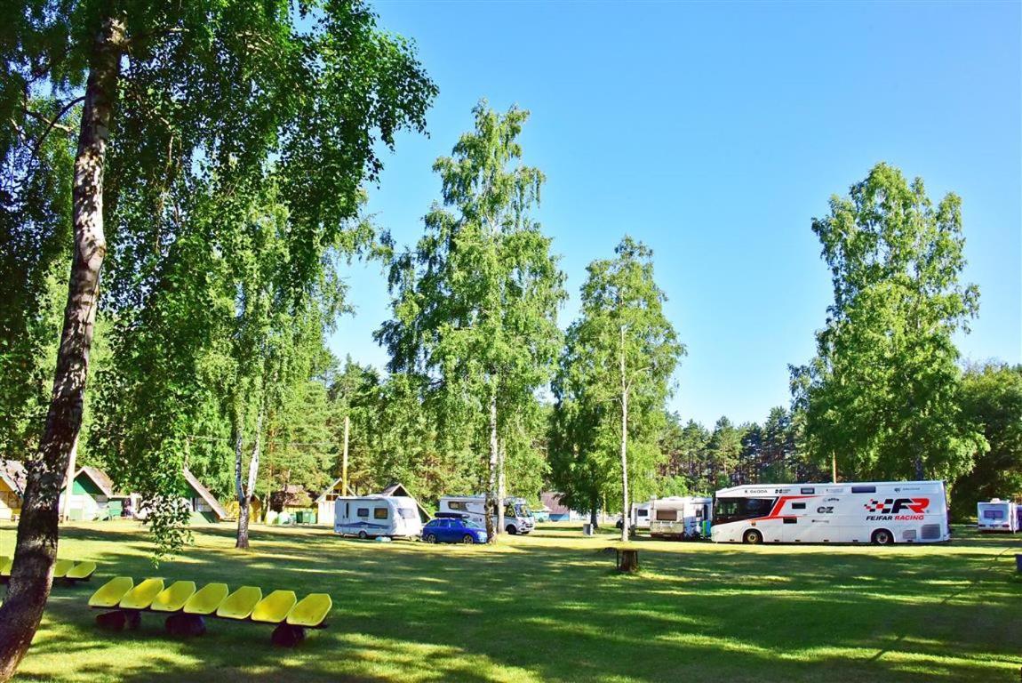 ホテル Camping Vaivari Jūrkalne エクステリア 写真